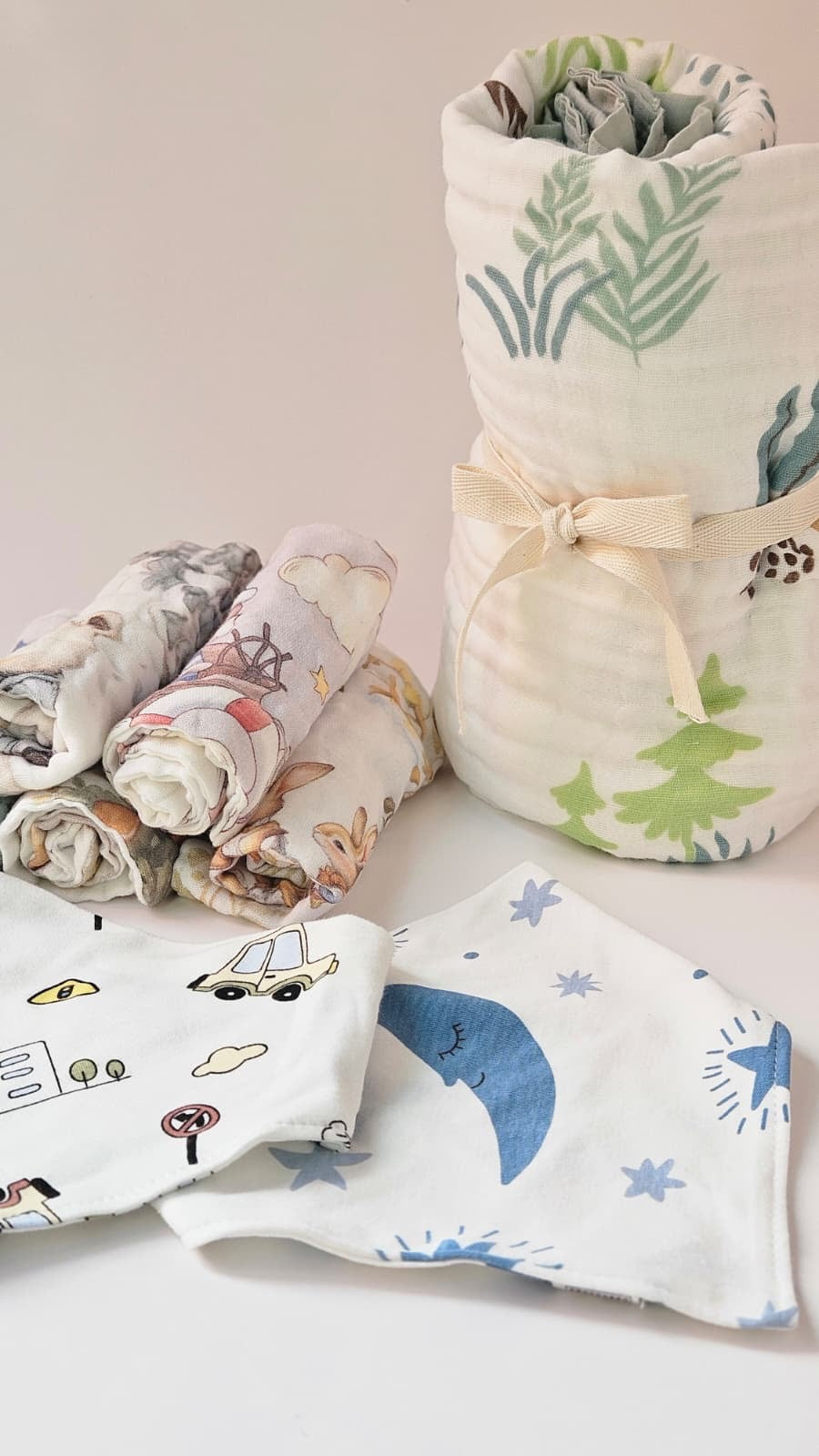 Deluxe baby essentials gift box